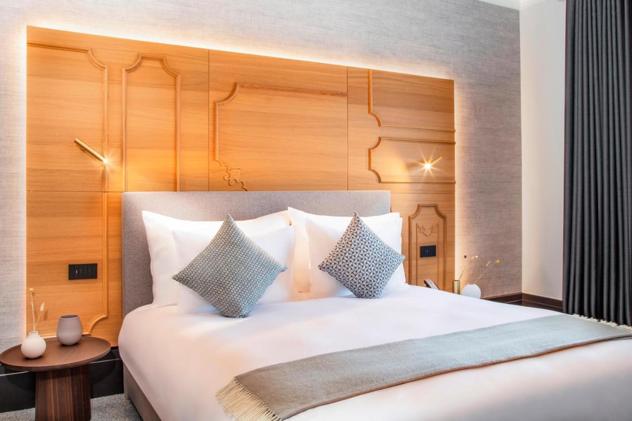 Palace Hotel 5*