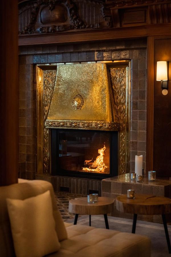 Palace Hotel 5*